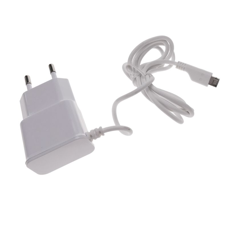 Fuente de alimentación 220VAC a Micro USB macho 5VDC a 1A - AU00800 - 01